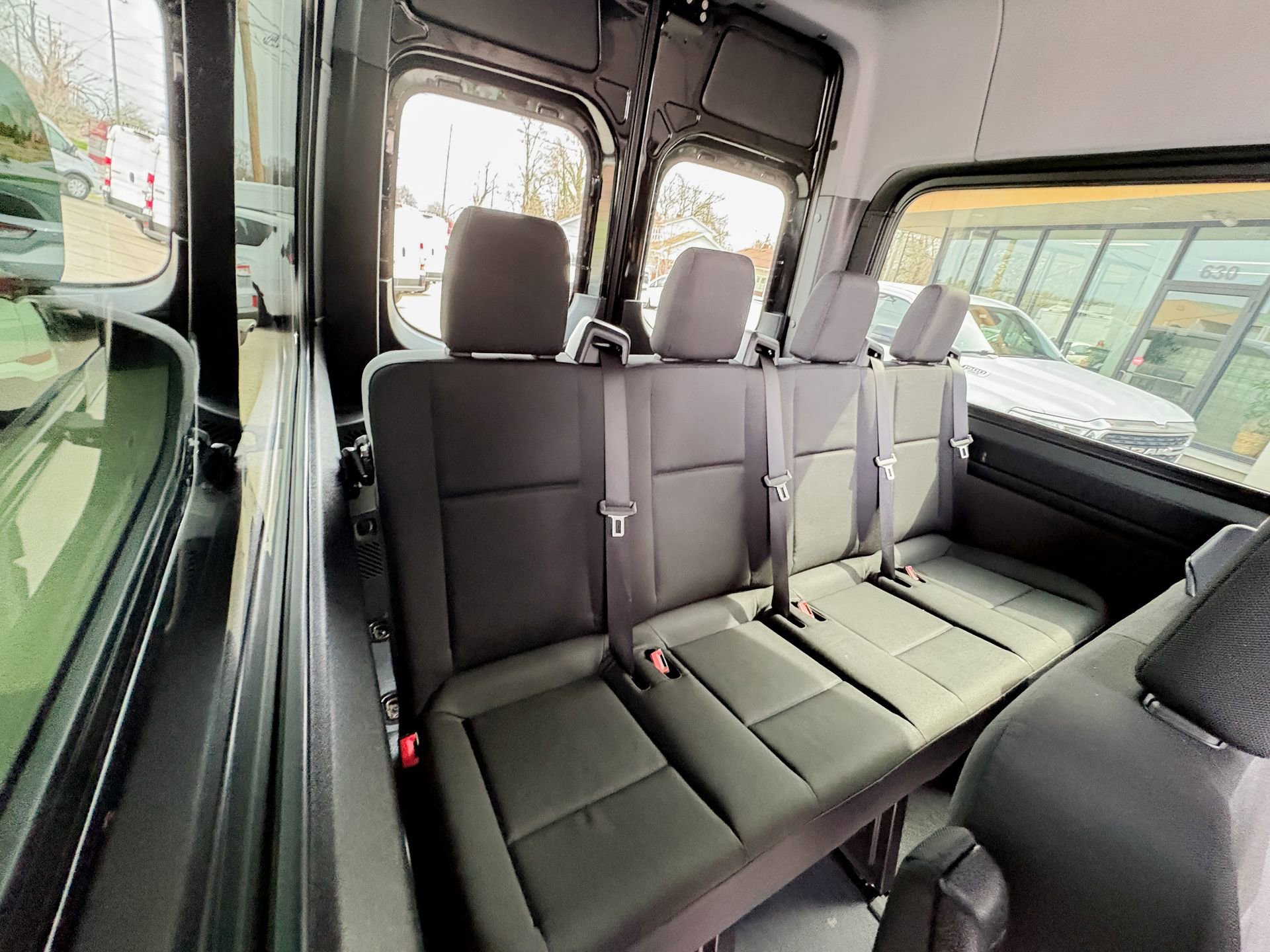 Used 2024 Mercedes-Benz Sprinter 2500 image 27