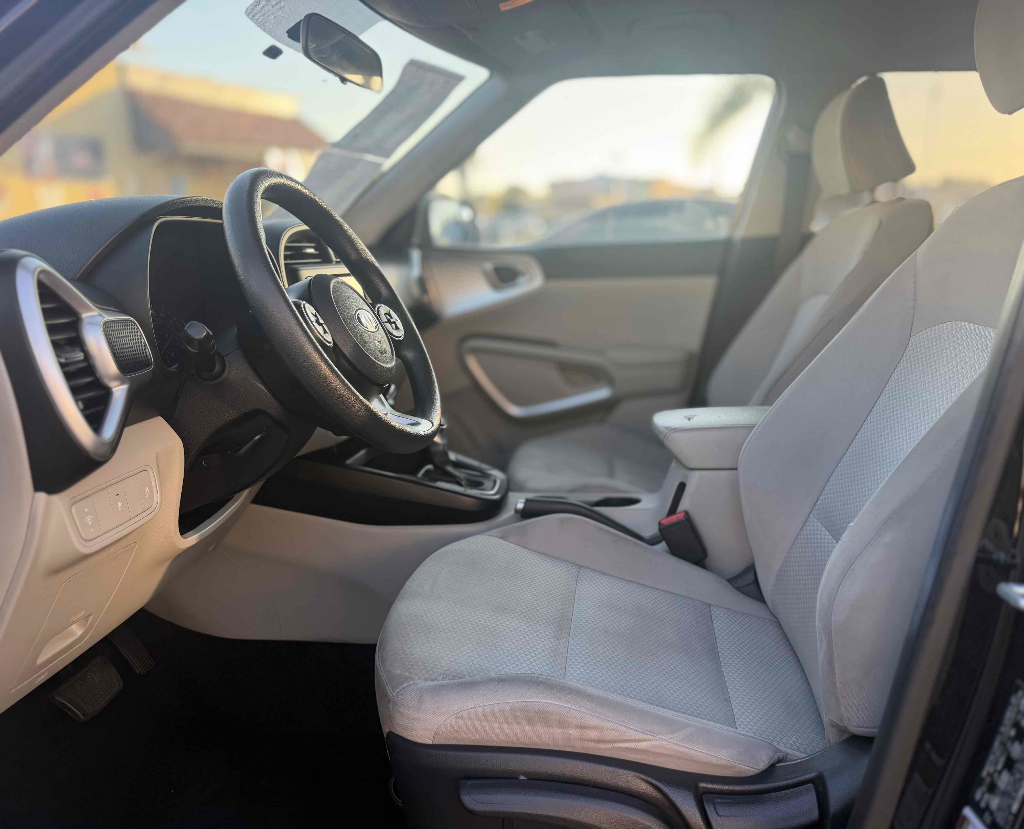 Used 2020 Kia Soul LX FWD image 16