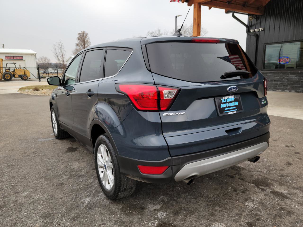 Used 2019 Ford Escape SE image 6