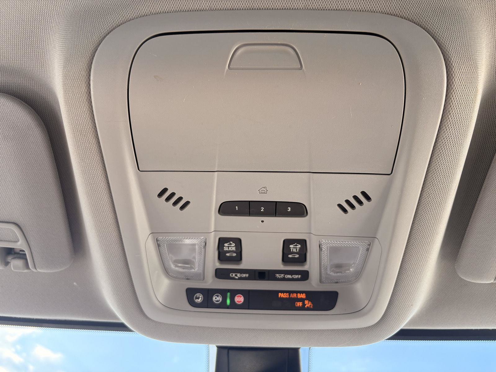 Used 2021 GMC Acadia SLT w/ Premium Package FWD image 47