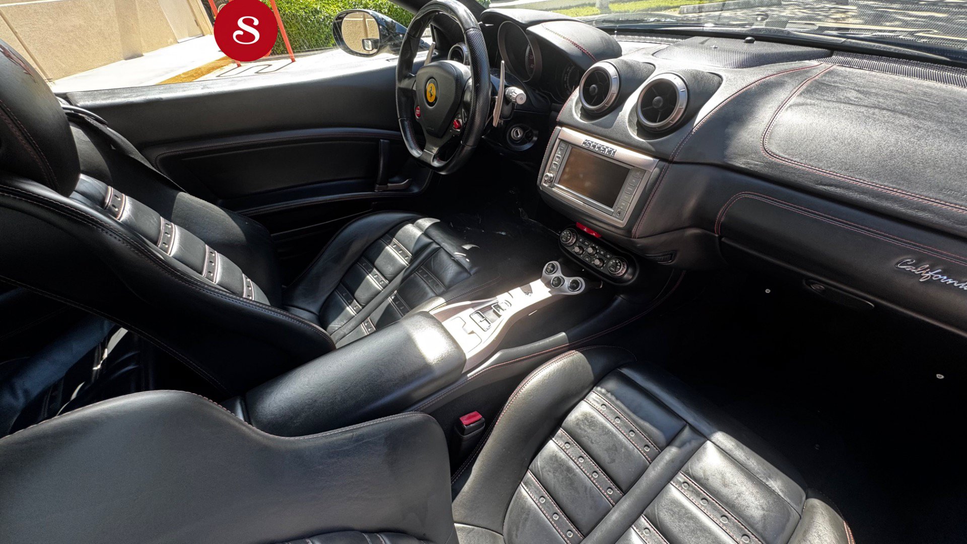 Used 2011 Ferrari California RWD image 20