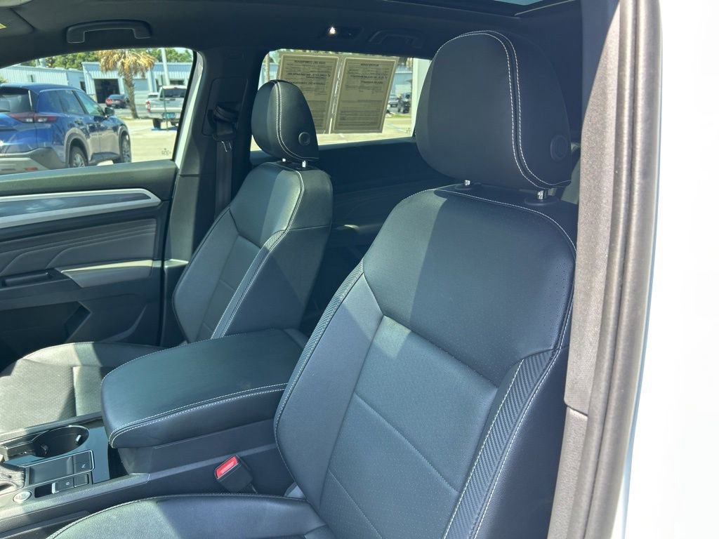 Used 2021 Volkswagen Atlas Cross Sport SEL R-Line FWD image 23