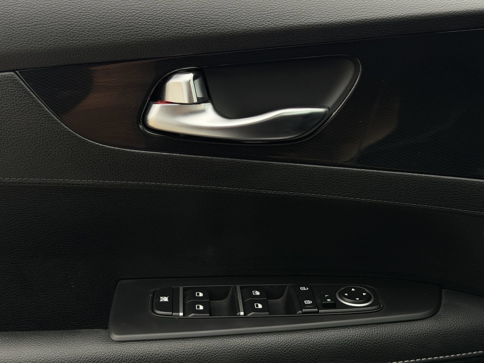 Used 2024 Kia Forte GT-Line w/ GT-Line Premium Package FWD image 25