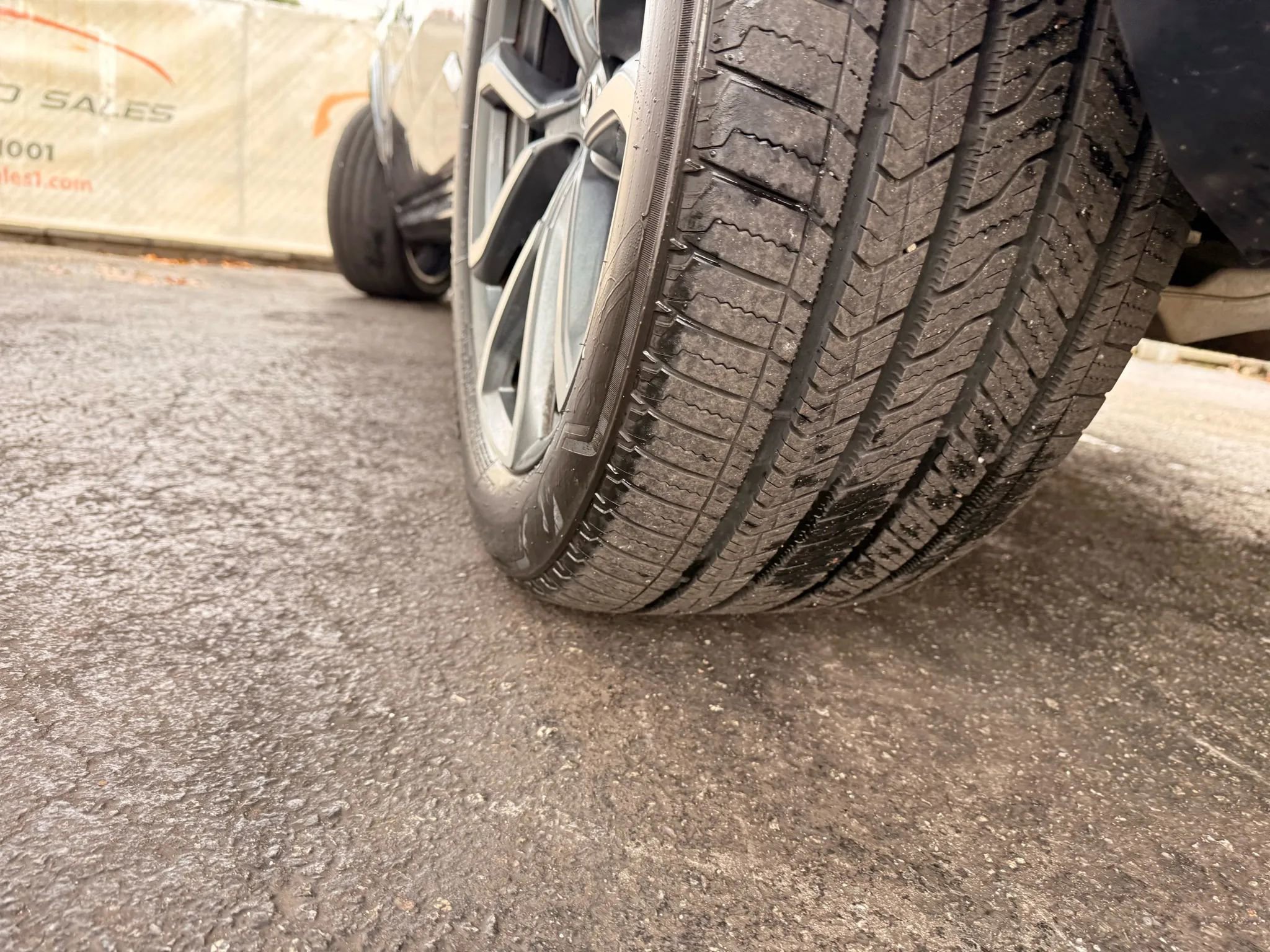 Used 2017 Volvo XC90 T6 Momentum w/ Vision Package image 43