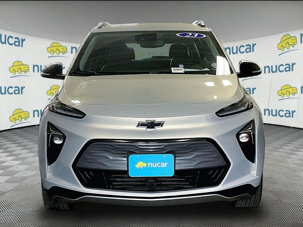 Used 2023 Chevrolet Bolt EUV LT w/ Convenience Package FWD image 2