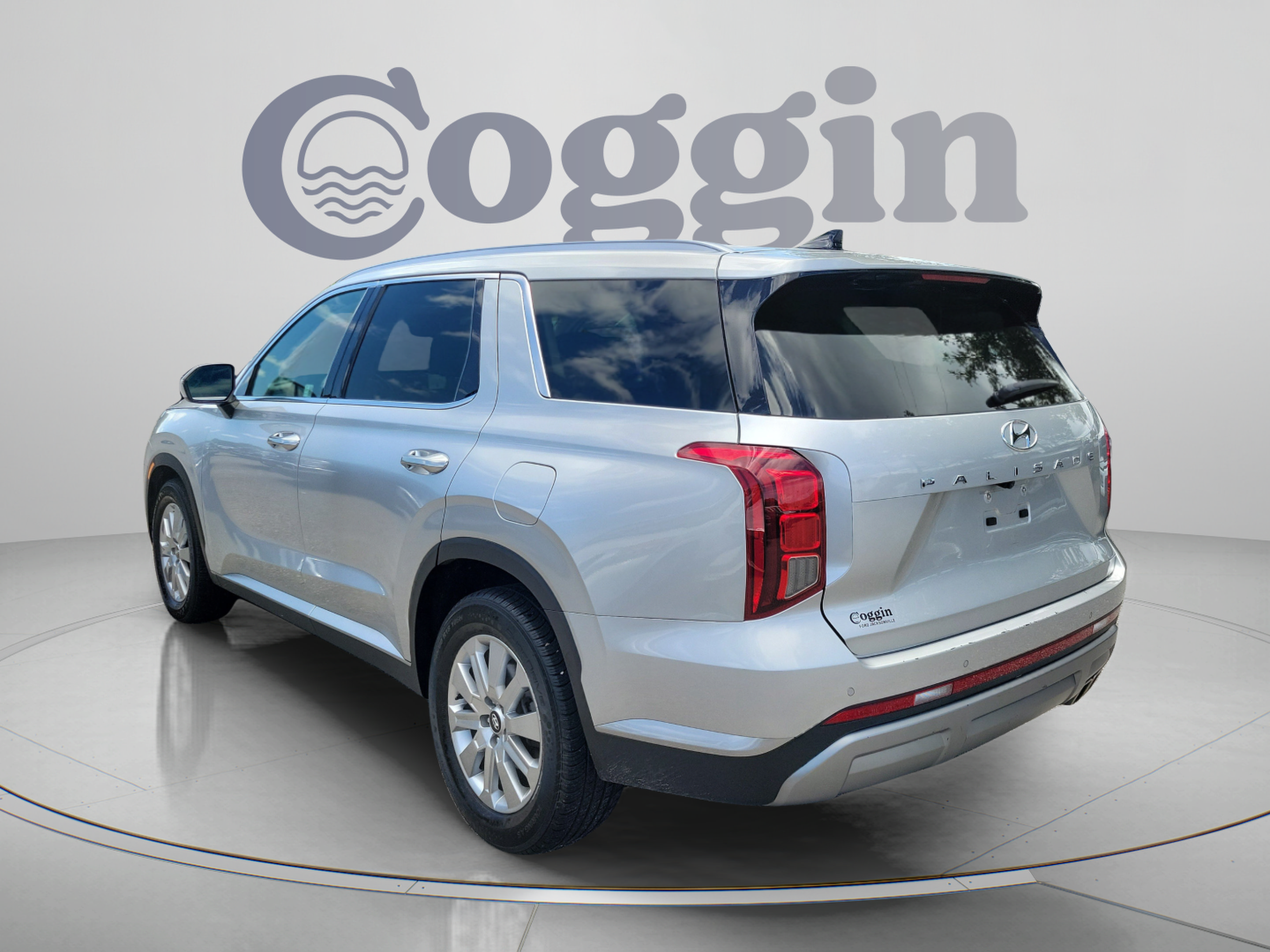 Used 2024 Hyundai Palisade SEL FWD image 2