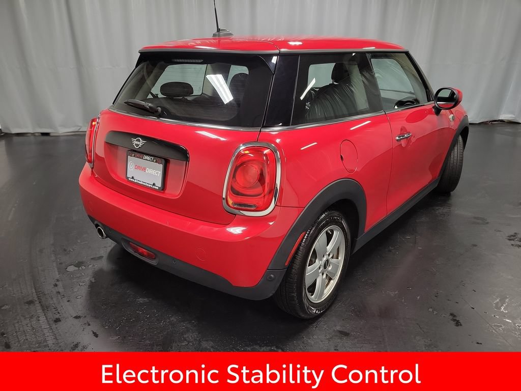 Used 2021 MINI Cooper 2-Door Hardtop FWD image 8