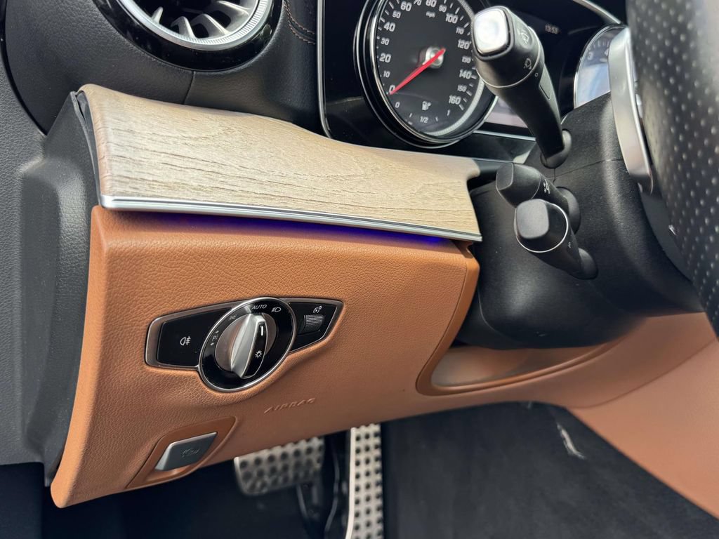 Used 2018 Mercedes-Benz E 400 Coupe image 10