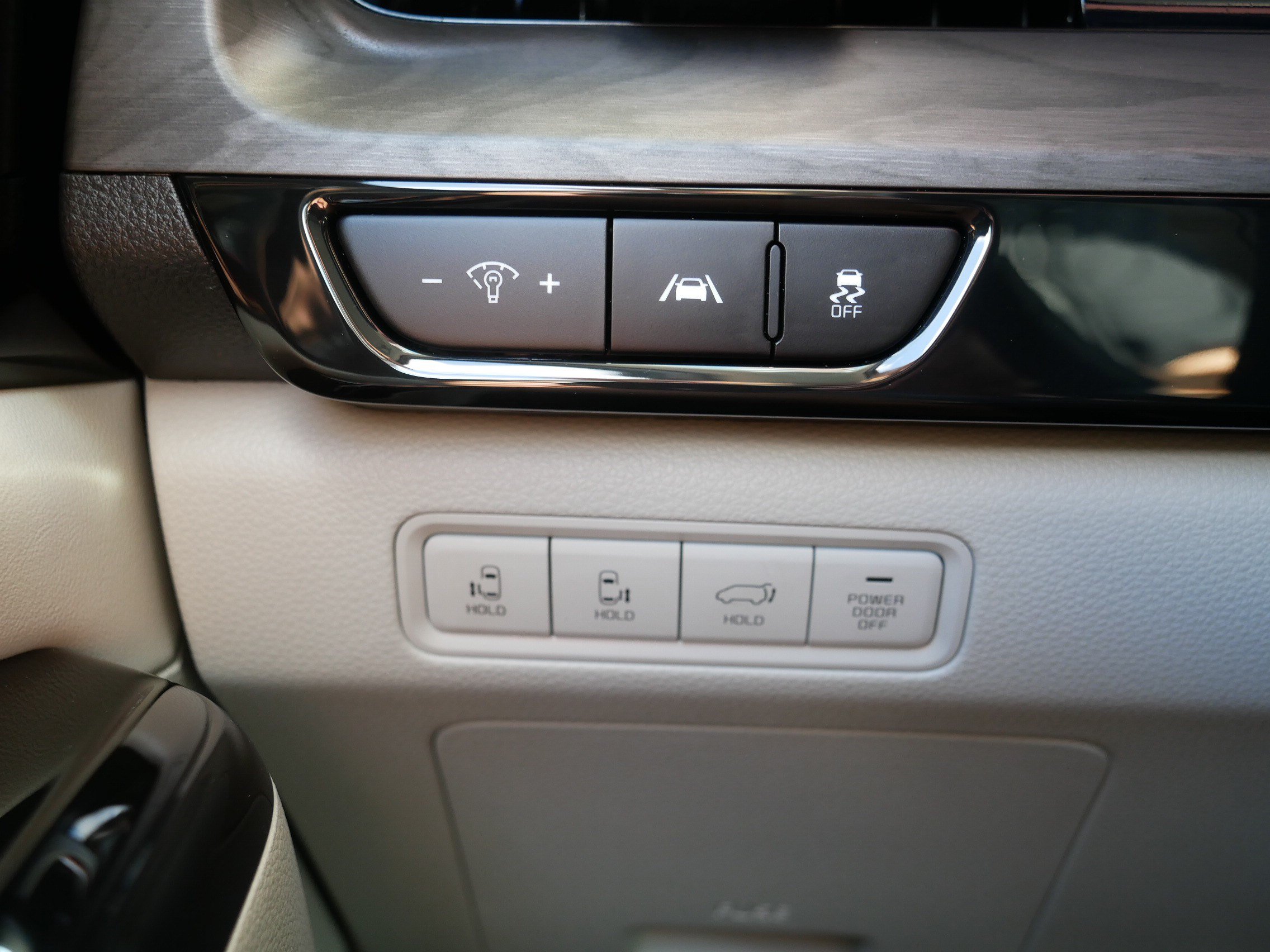 Certified 2023 Kia Carnival EX FWD image 26