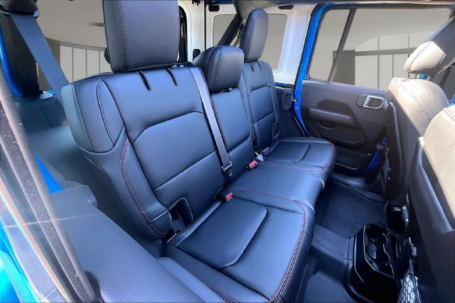 Used 2026 Jeep Wrangler Unlimited Rubicon AWD/4WD image 23