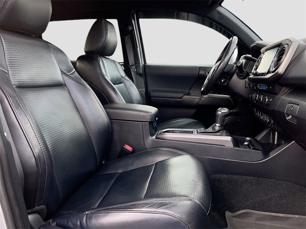 Used 2020 Toyota Tacoma TRD Sport w/ TRD Premium Sport Package image 25