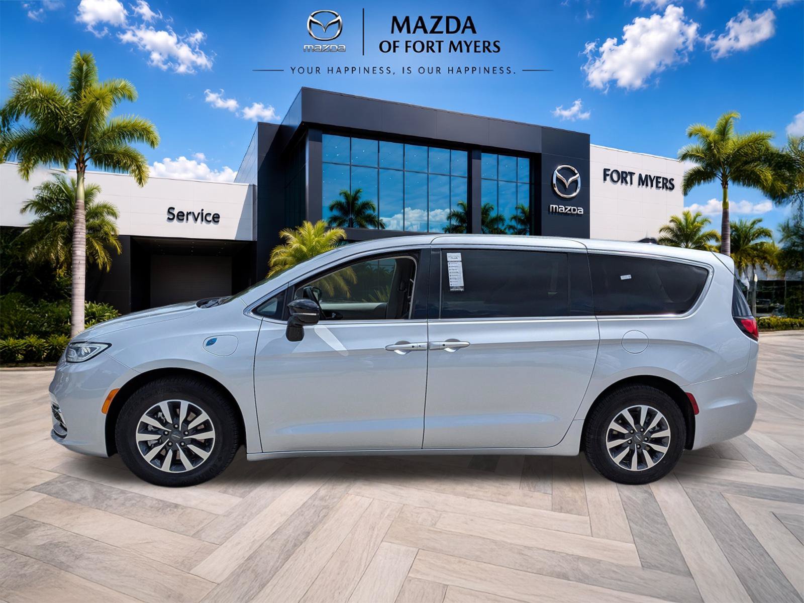 Used 2024 Chrysler Pacifica Limited FWD image 7