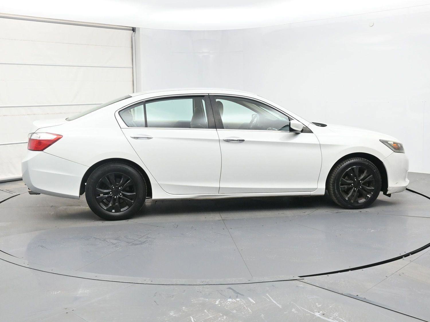 Used 2013 Honda Accord LX image 24