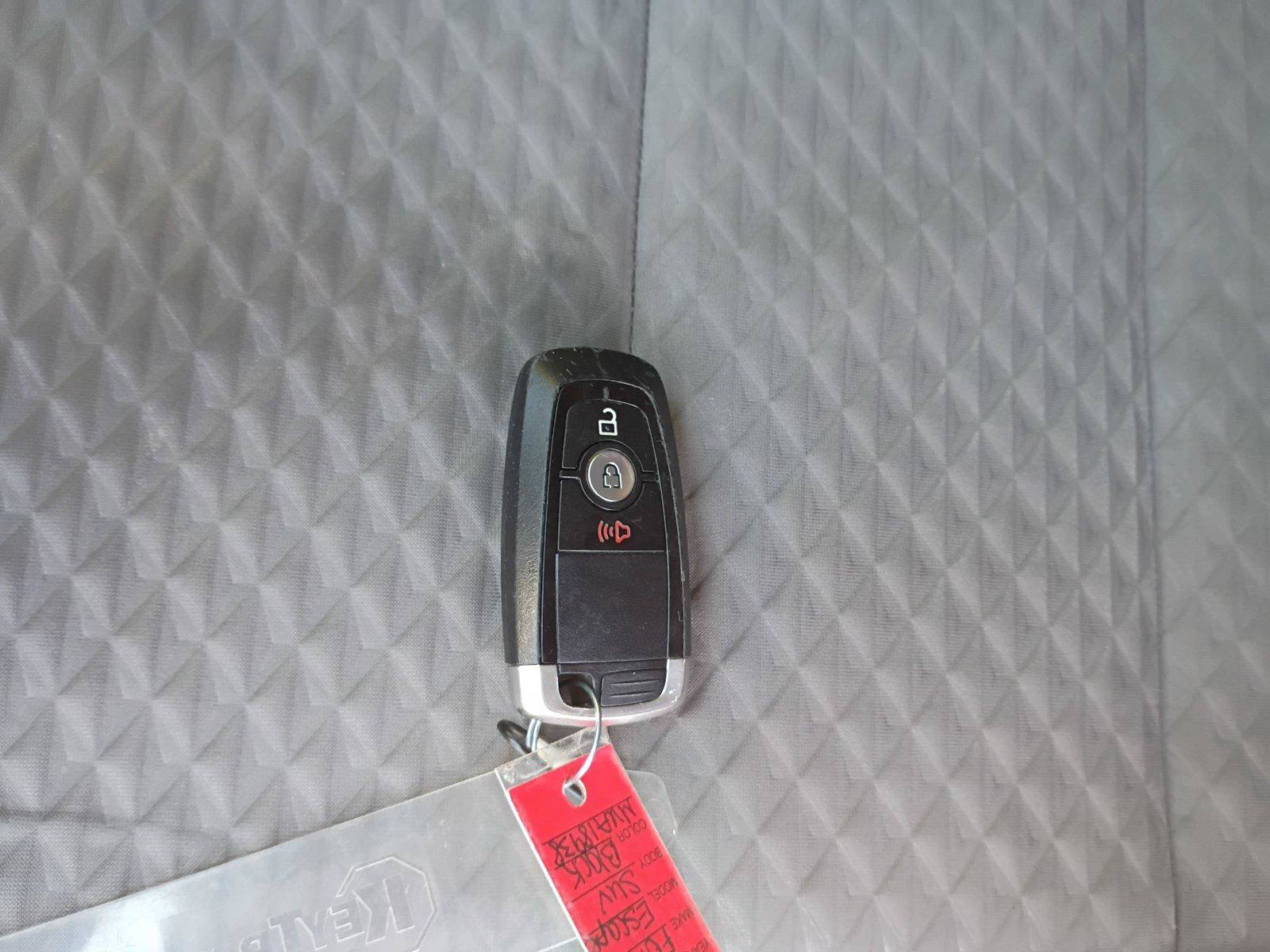 Used 2021 Ford Escape SE w/ SE Sport Appearance Package AWD/4WD image 23