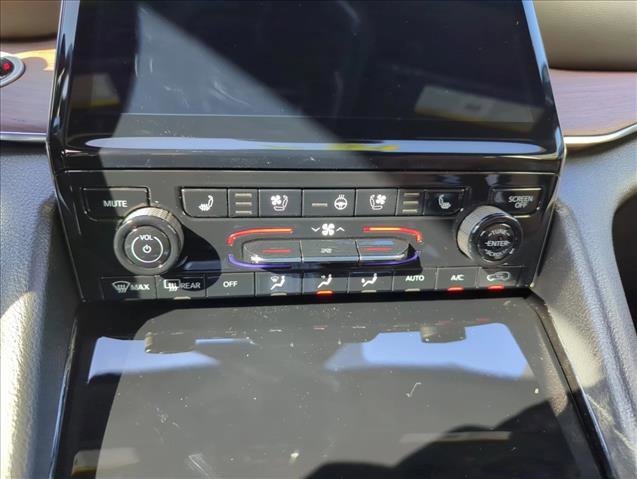 New 2025 Jeep Grand Cherokee Summit image 10