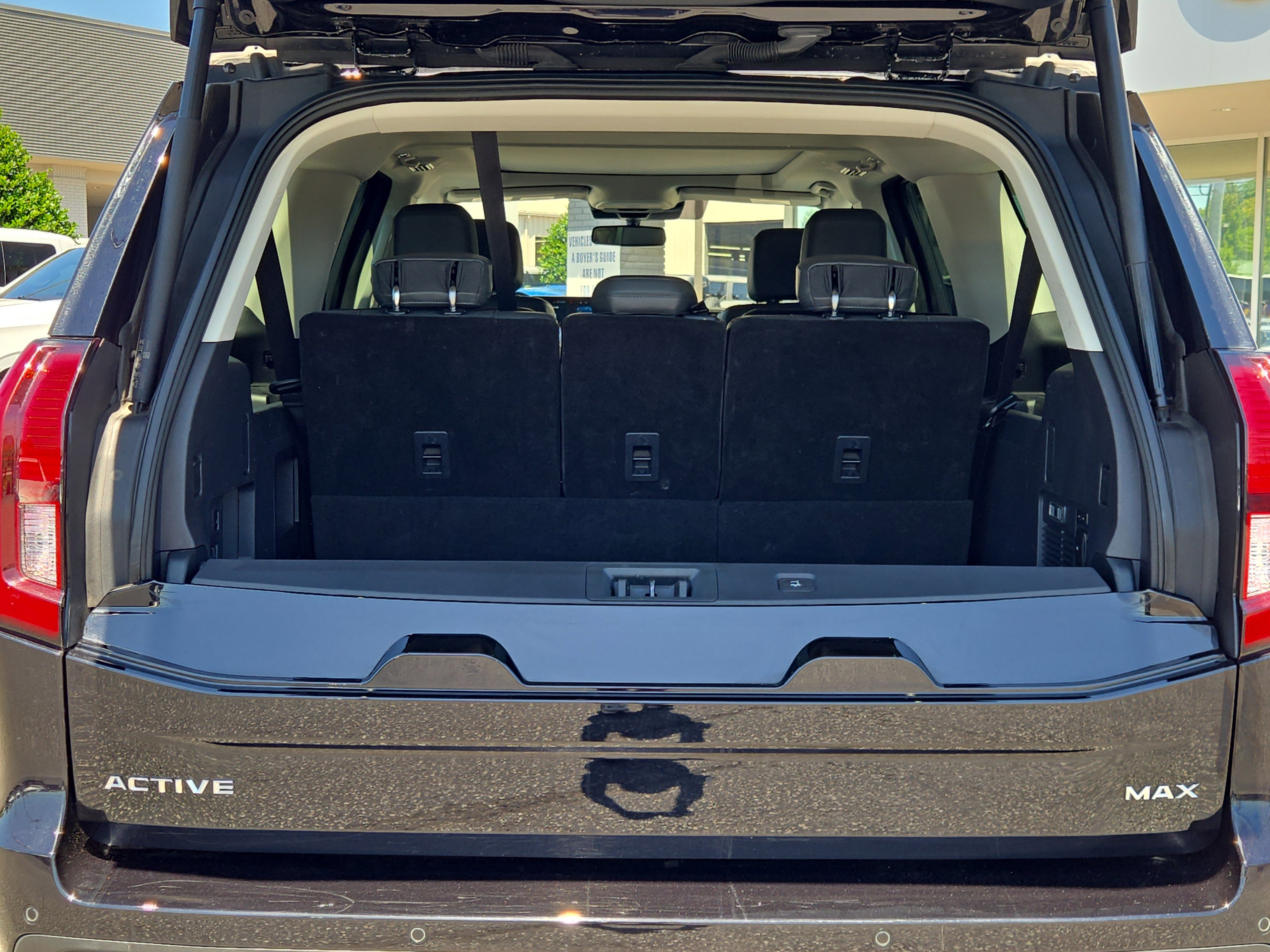 Used 2025 Ford Expedition Max Active AWD/4WD image 13