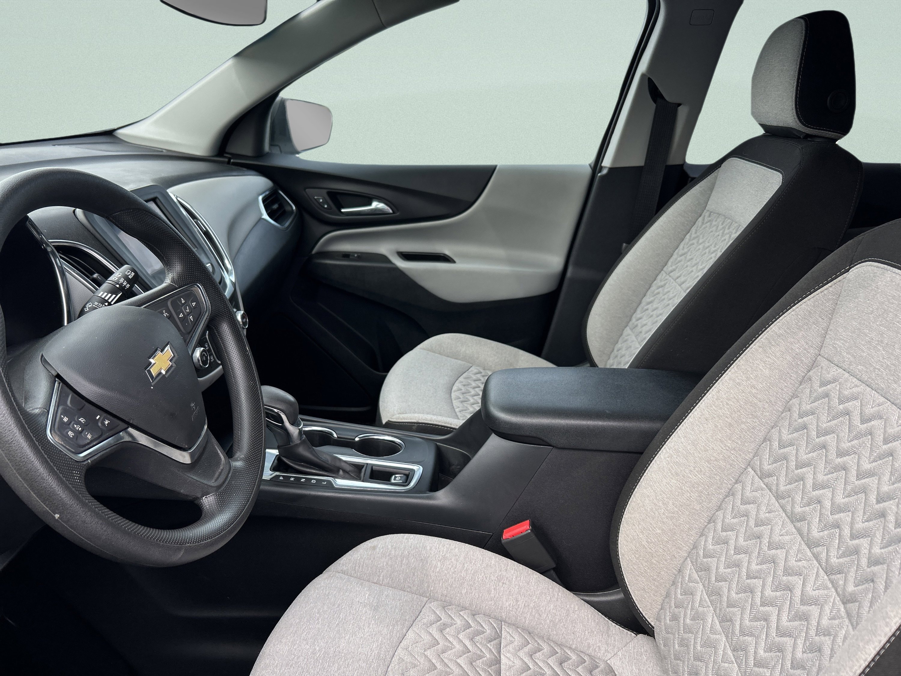 Used 2024 Chevrolet Equinox LS w/ LS Convenience Package image 18