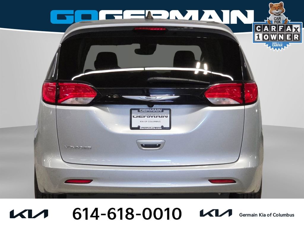 Used 2023 Chrysler Voyager LX image 10
