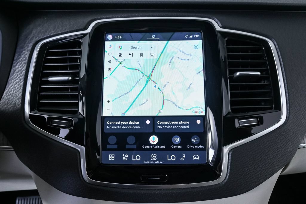 Certified 2024 Volvo XC90 B5 Plus w/ Protection Package Premier AWD/4WD image 16