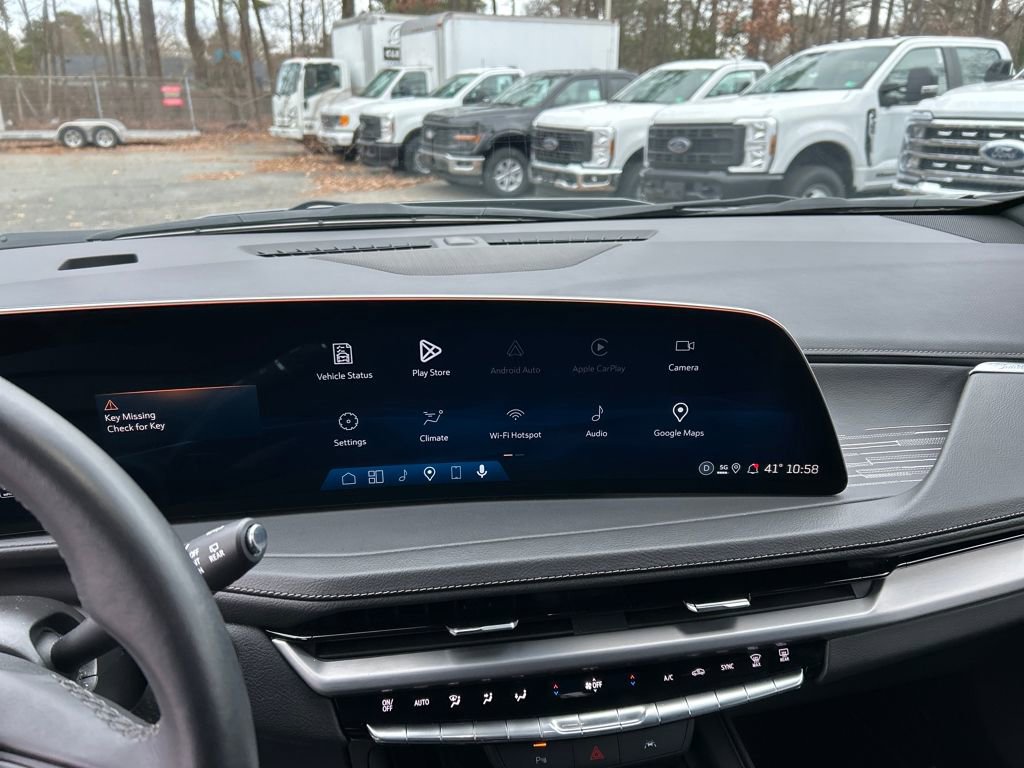 Used 2025 Cadillac XT4 Premium Luxury image 19