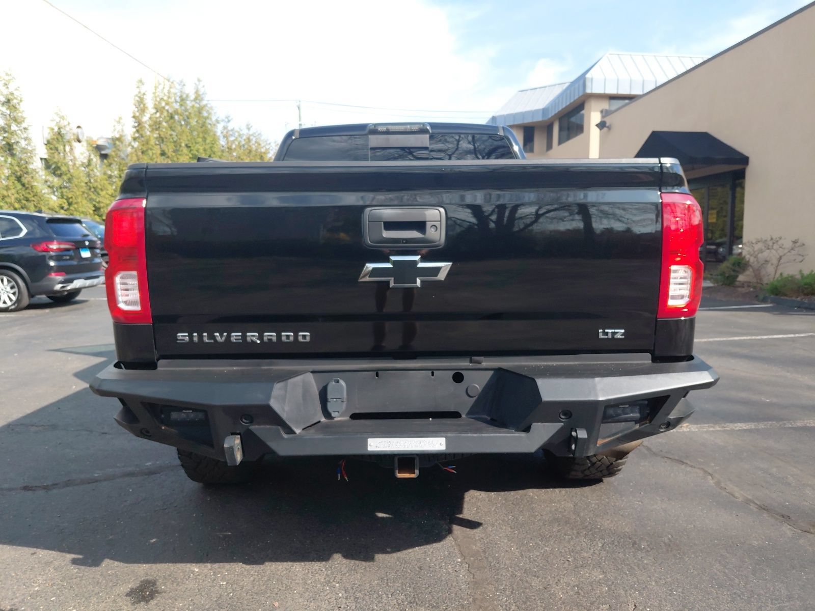 Used 2017 Chevrolet Silverado 1500 LTZ Z71 w/ LTZ Plus Package AWD/4WD image 30