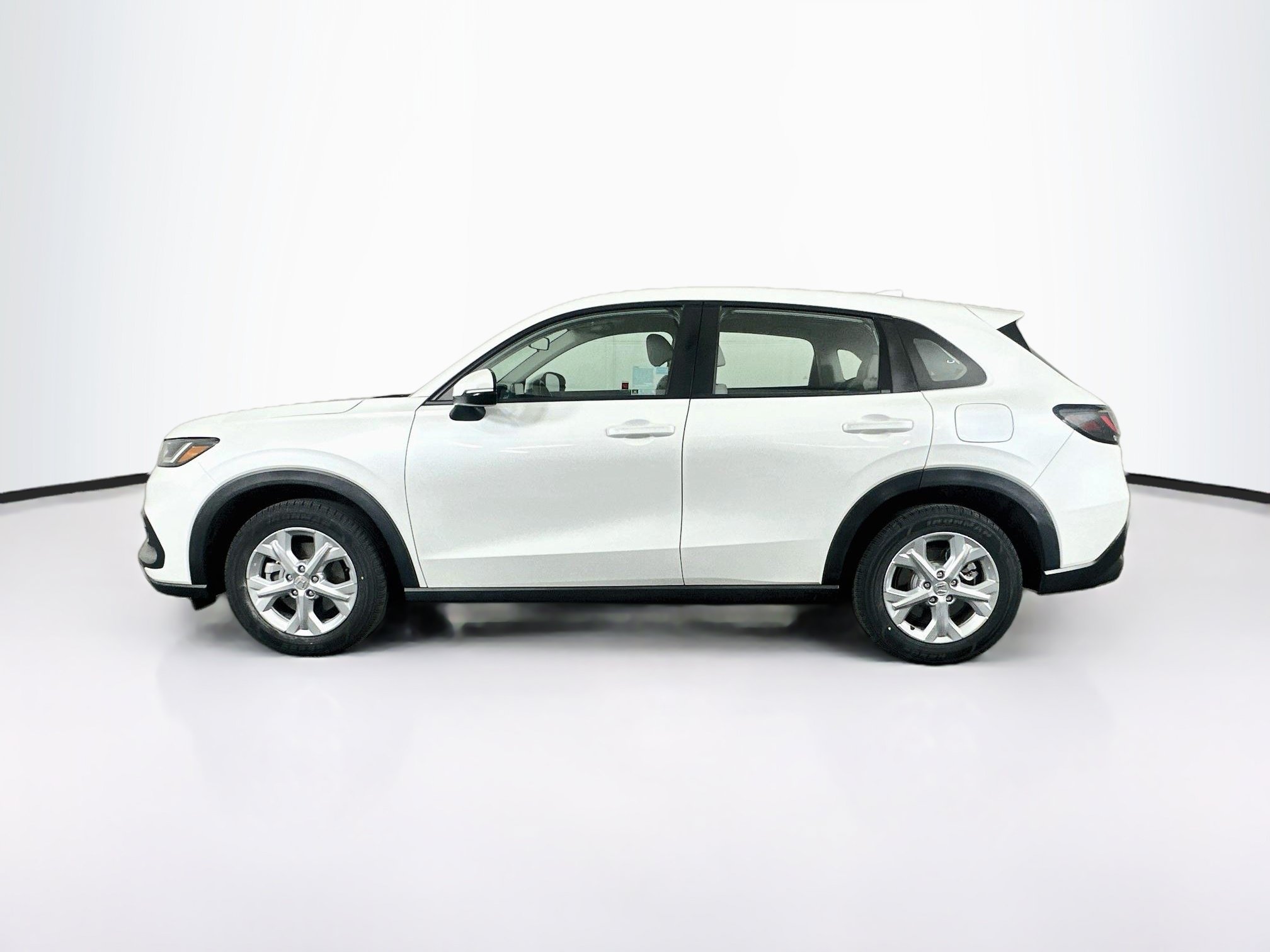 Used 2023 Honda HR-V LX image 4