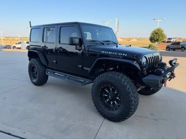 Used 2015 Jeep Wrangler Unlimited Rubicon w/ Connectivity Group AWD/4WD image 9