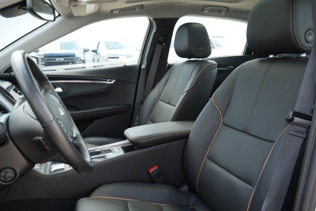Used 2018 Chevrolet Impala Premier w/ Premier Confidence Package image 9