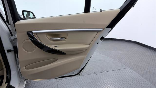 Used 2016 BMW 328i Sedan RWD image 21