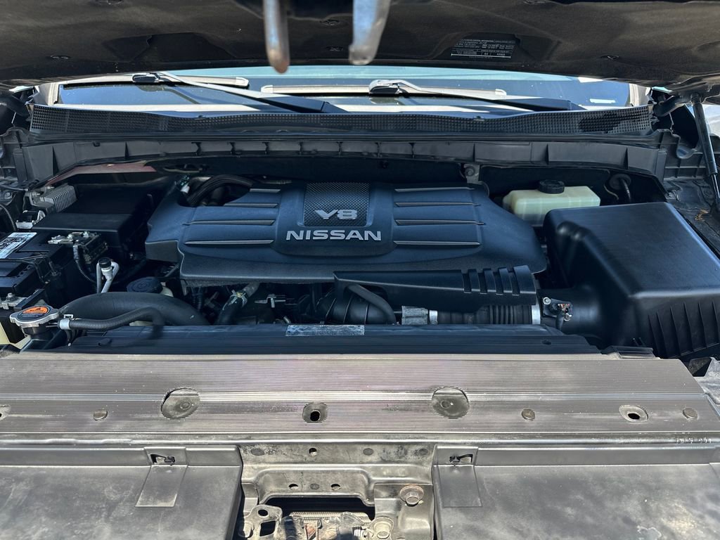 Used 2017 Nissan Titan SV AWD/4WD image 16