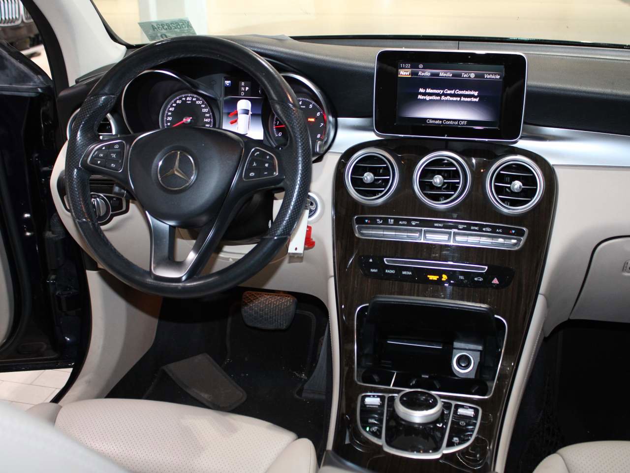 Used 2019 Mercedes-Benz GLC 300 image 16