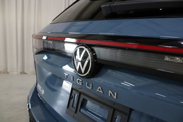New 2026 Volkswagen Tiguan SEL R-Line AWD/4WD image 33