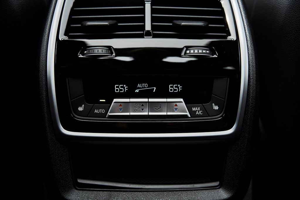 Used 2026 BMW X7 M60i image 59