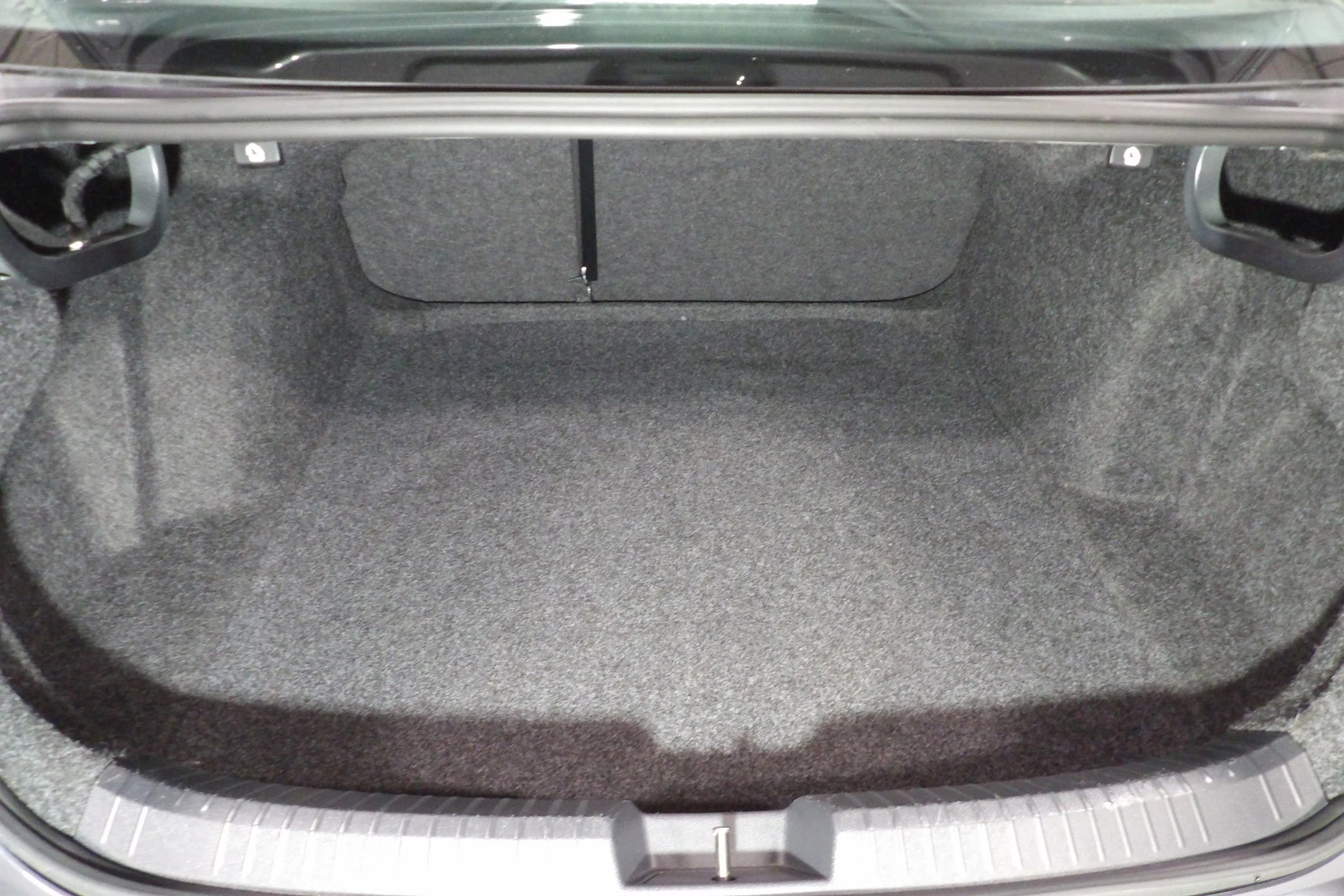 Used 2024 Volkswagen Jetta SE FWD image 8