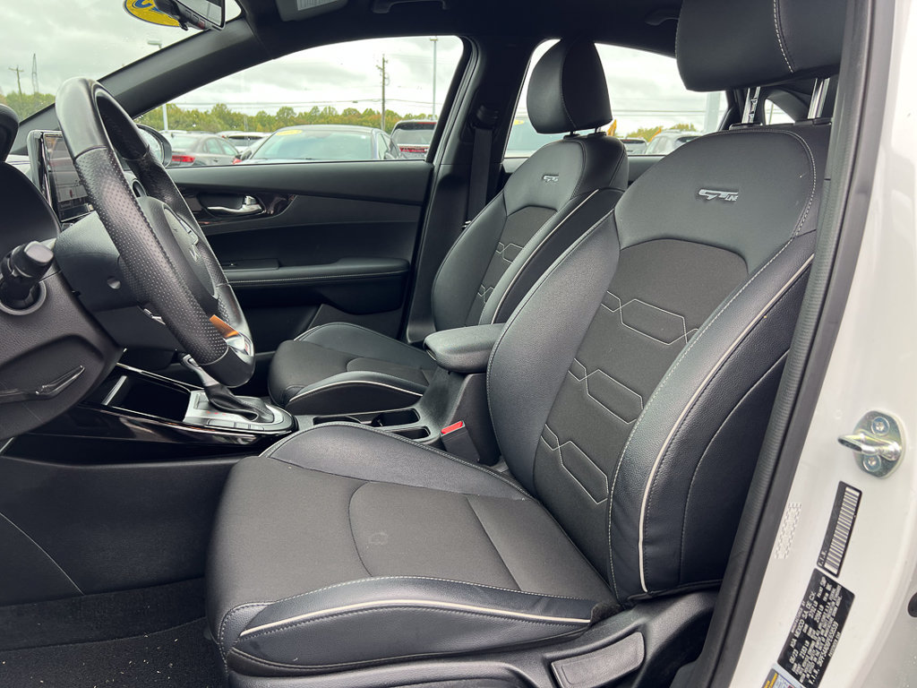 Used 2023 Kia Forte GT-Line w/ GT-Line Technology Package FWD image 13