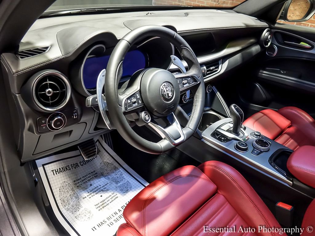 Used 2024 Alfa Romeo Stelvio Veloce AWD/4WD image 14