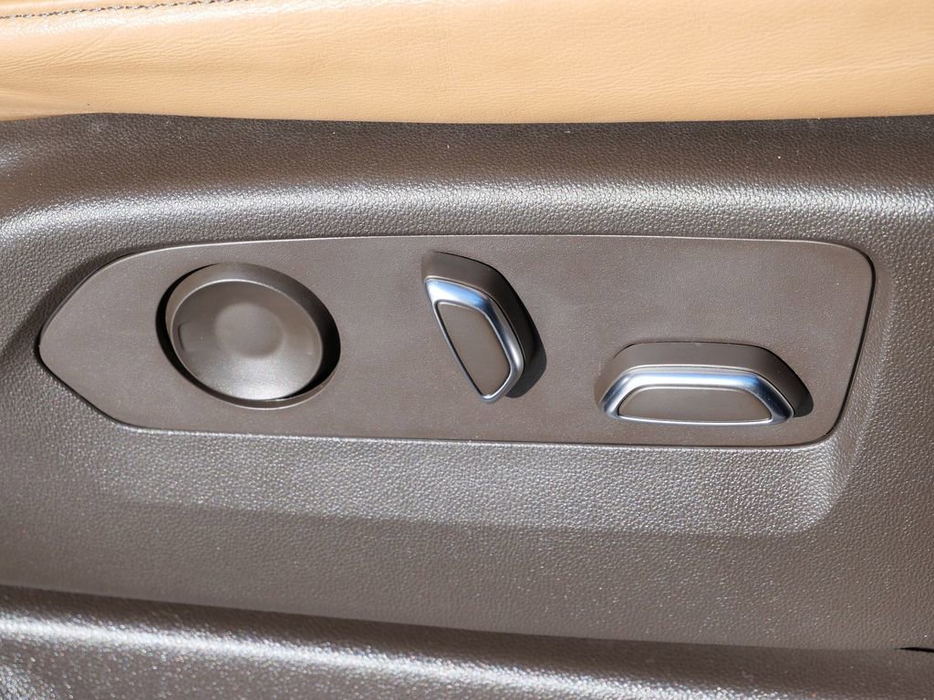 Used 2022 Cadillac Escalade ESV Sport w/ Touring Package image 16