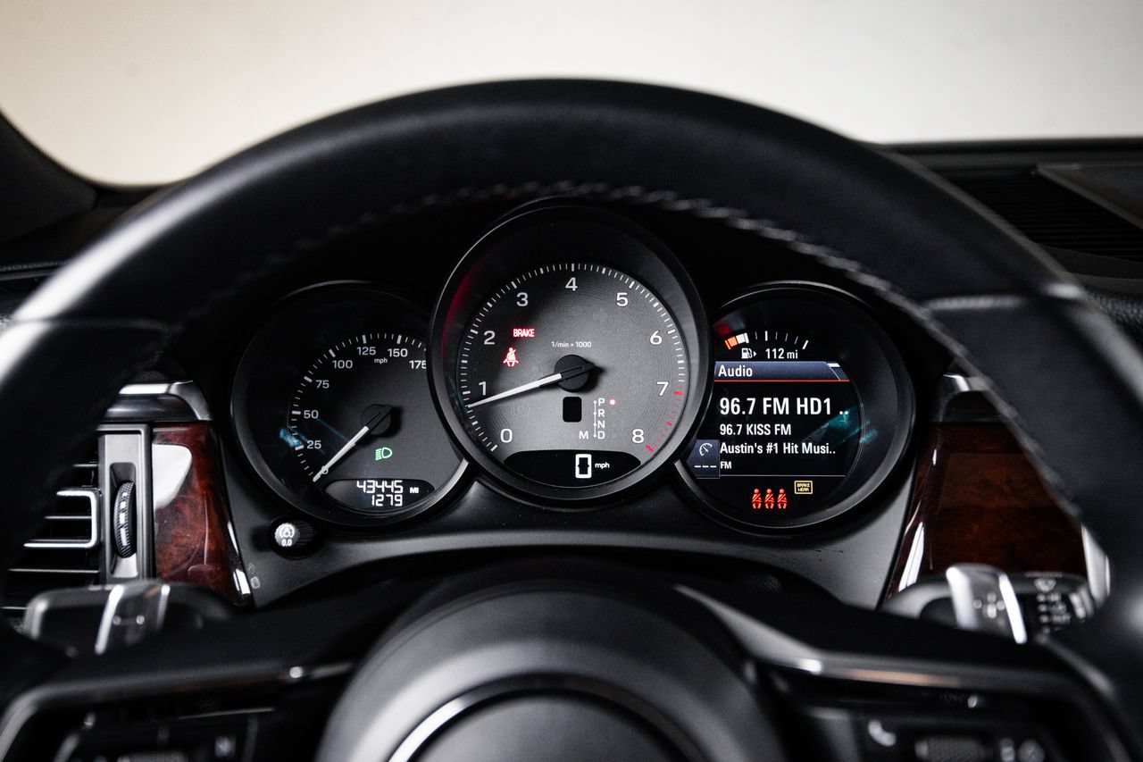 Certified 2023 Porsche Macan S AWD/4WD image 15
