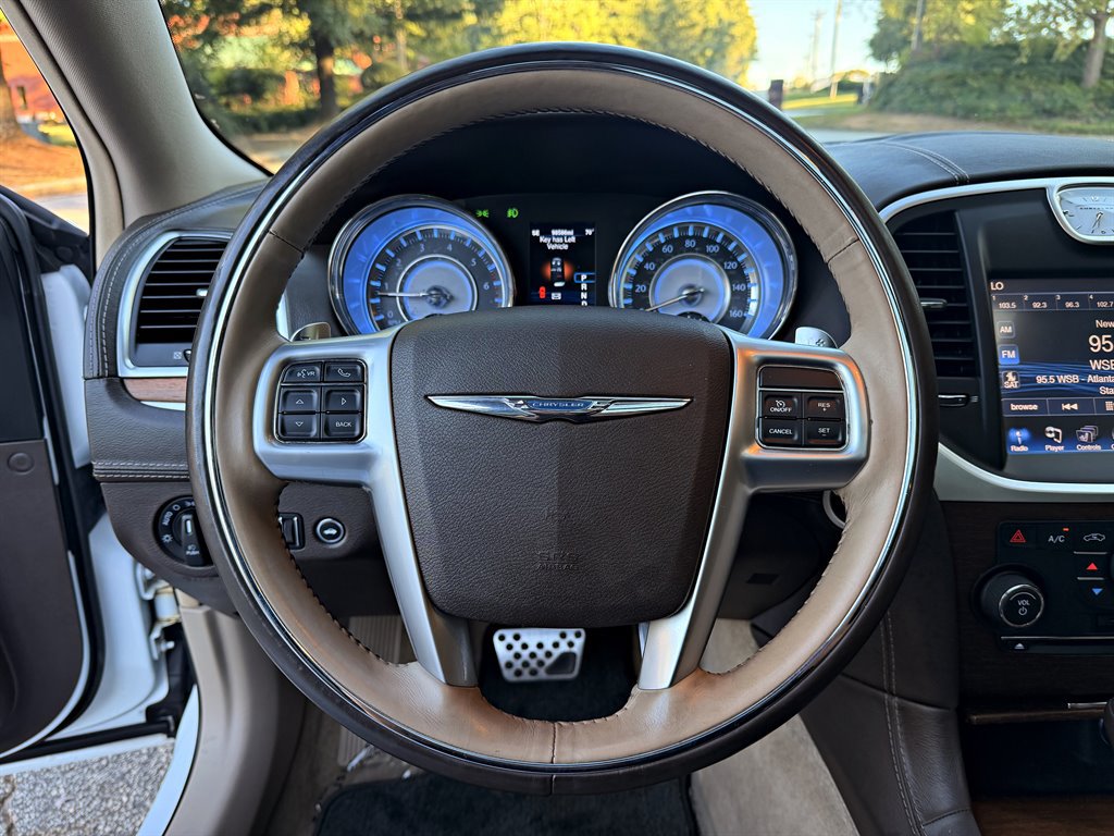 Used 2013 Chrysler 300 C Luxury Series RWD image 11