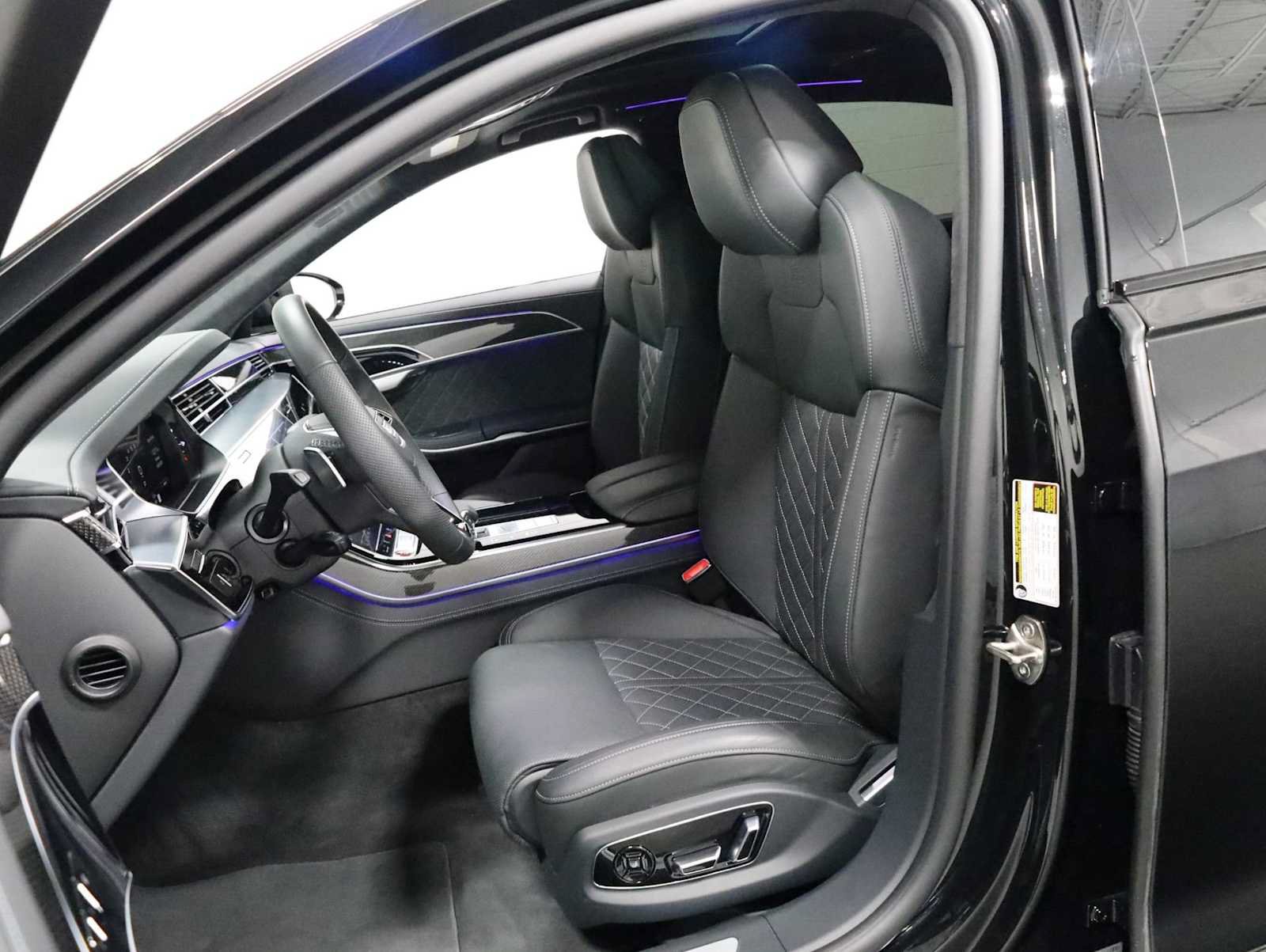 Used 2026 Audi S8 AWD/4WD image 5