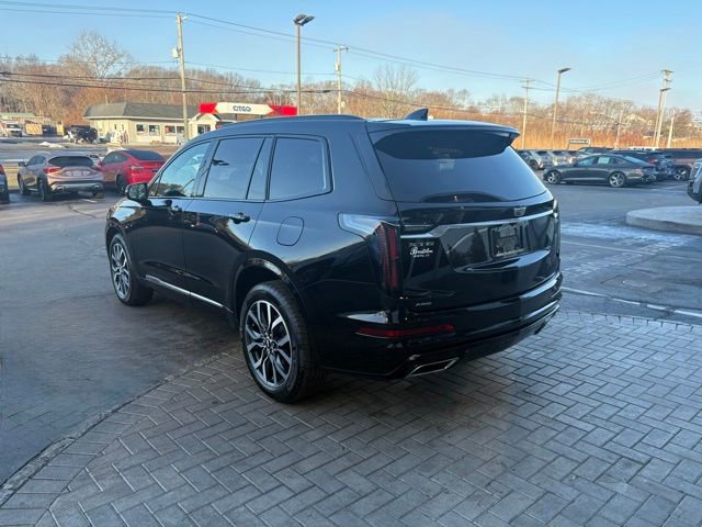 Used 2025 Cadillac XT6 Sport image 12