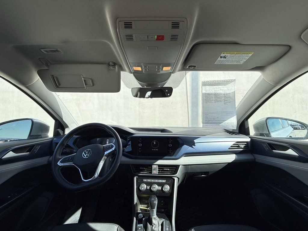 Certified 2024 Volkswagen Taos SE w/ MDO Package image 6