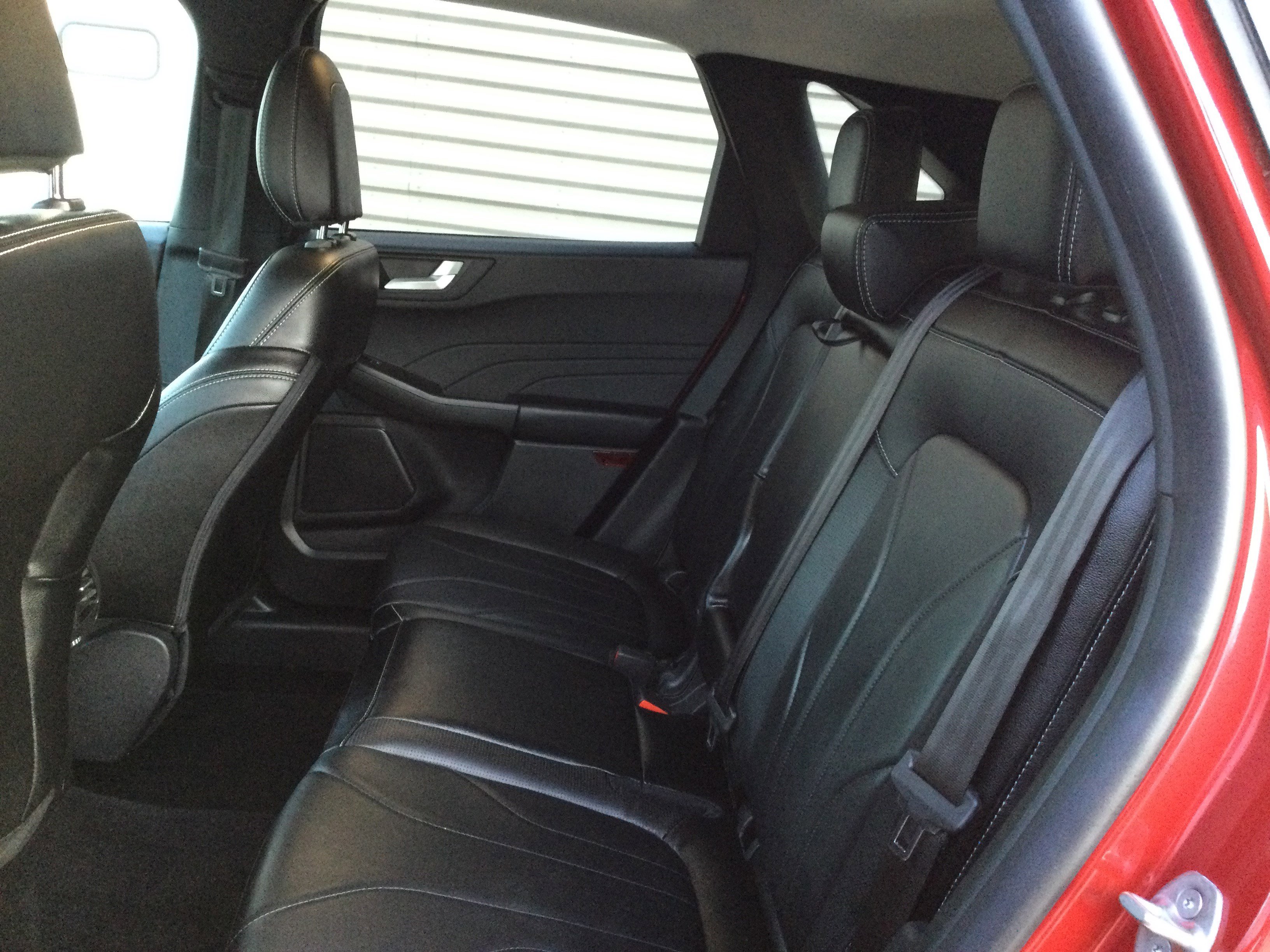 Used 2025 Ford Escape Platinum w/ Premium Technology Package image 7