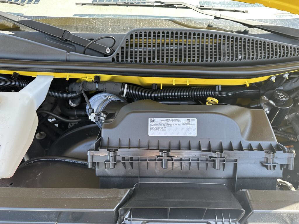Used 2022 Chevrolet Express 2500 image 9