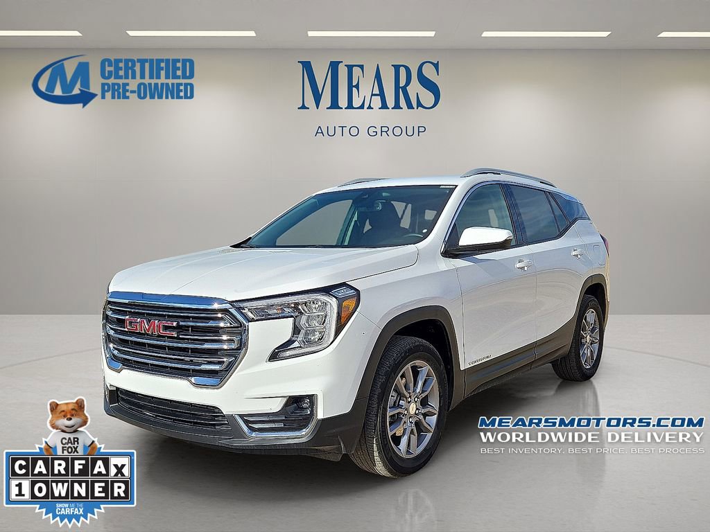 Used 2024 GMC Terrain SLT image 1