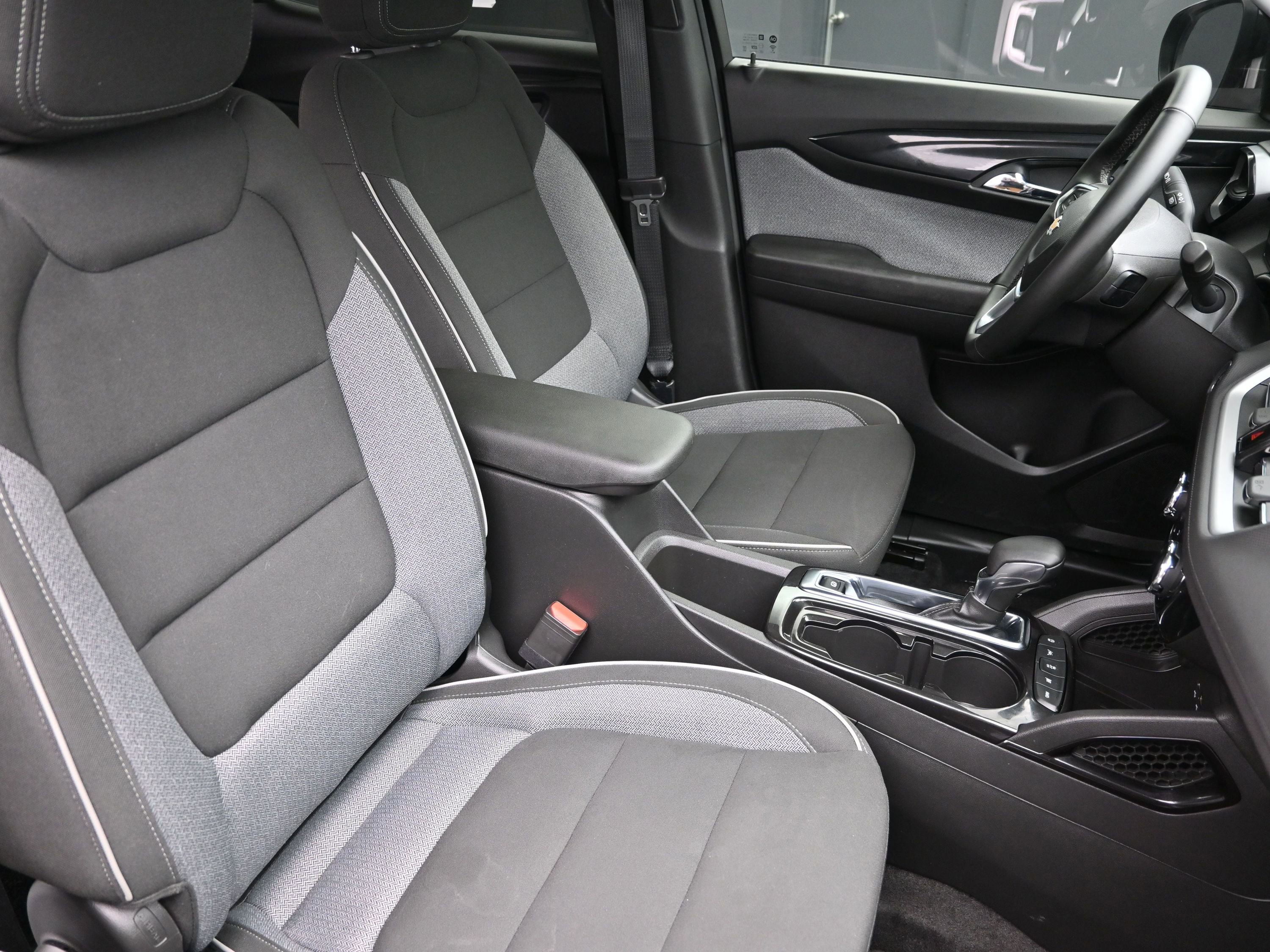 Used 2024 Chevrolet TrailBlazer LT w/ LT Cold Weather Package image 27