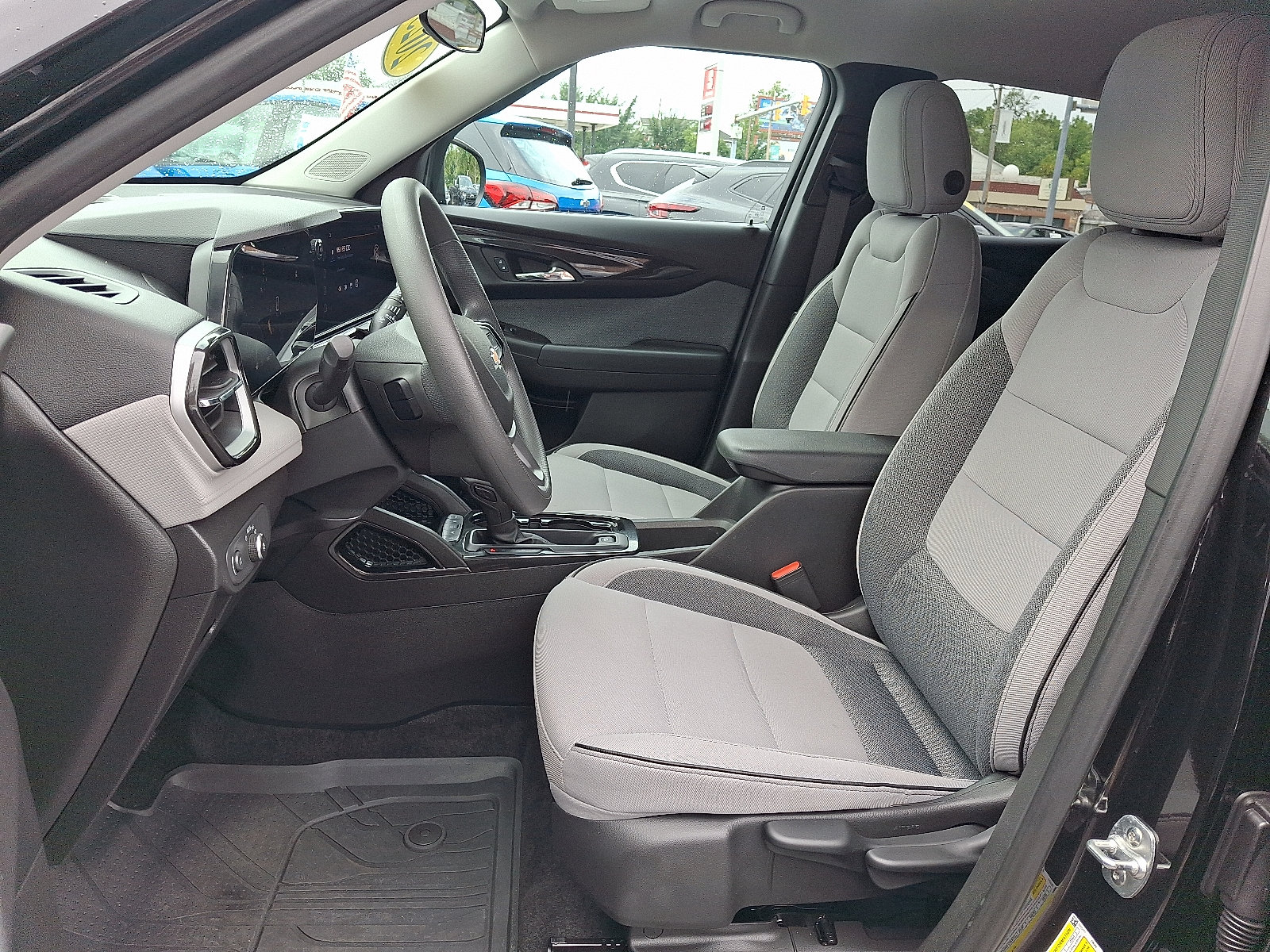 Used 2025 Chevrolet TrailBlazer LT AWD/4WD image 15