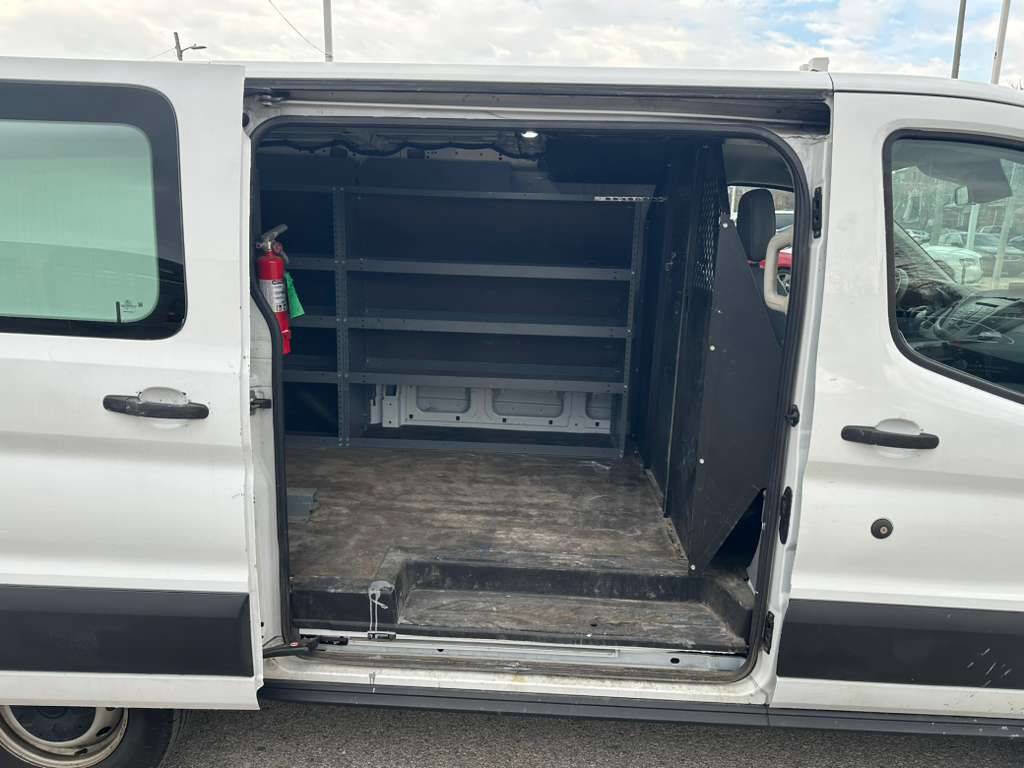 Used 2019 Ford Transit 250 130 Low Roof RWD image 18