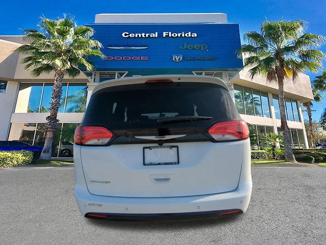 New 2026 Chrysler Voyager LX image 6