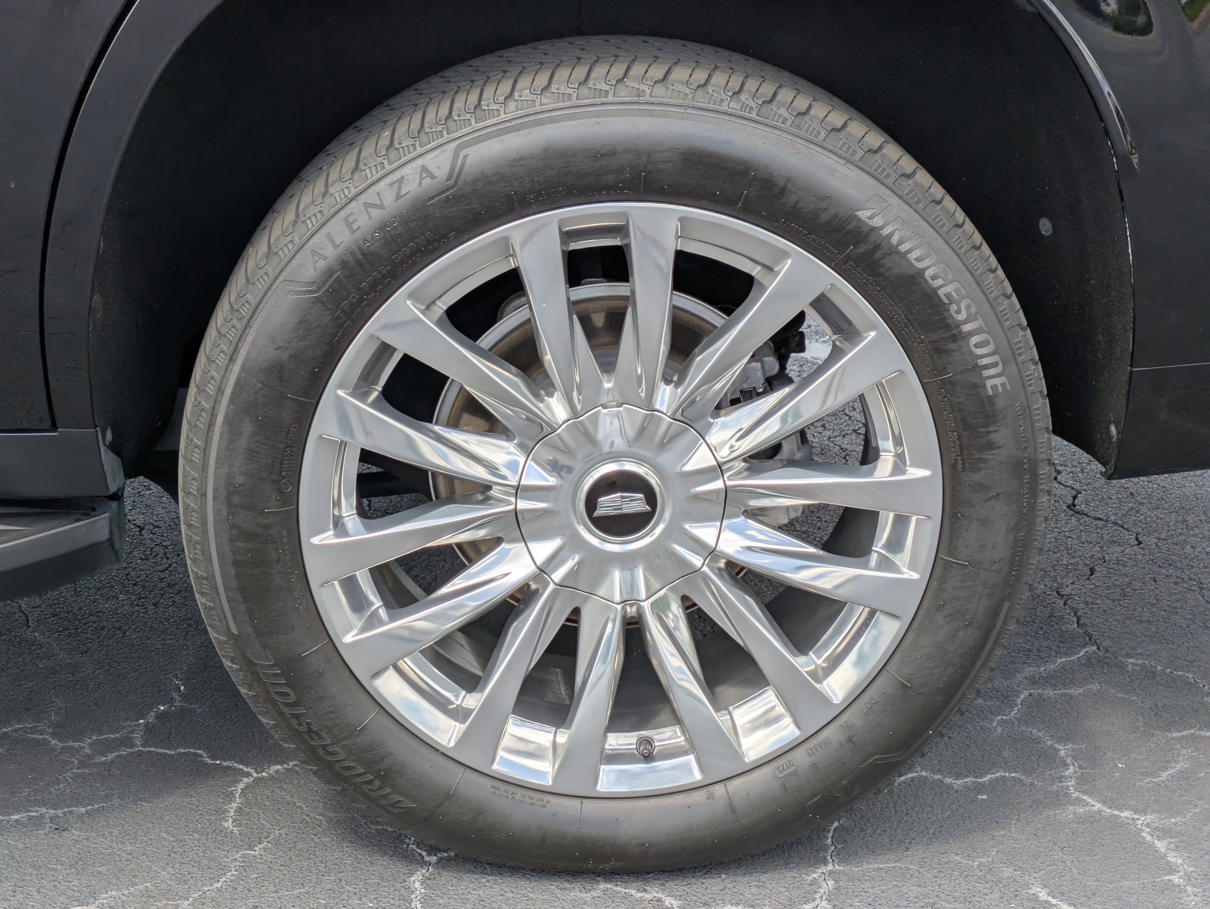 Used 2021 Cadillac Escalade Luxury RWD image 10